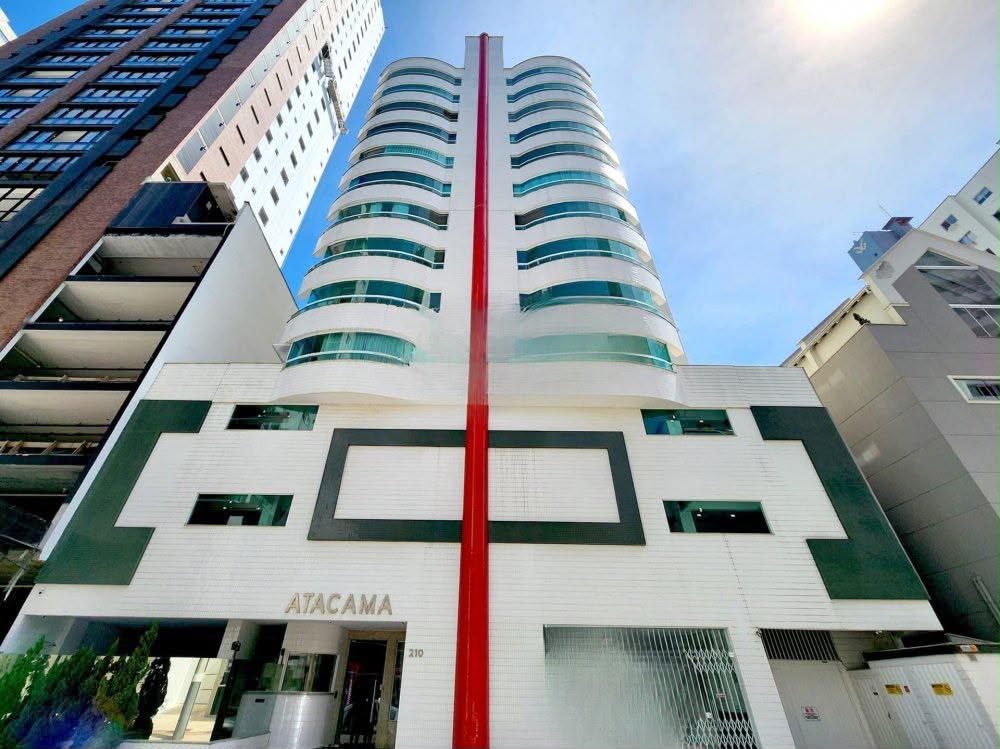 Apartamento com 3 dormitórios (1 suíte) à venda em Centro, Balneário Camboriú — Atacama — imagem de fundo da galeria