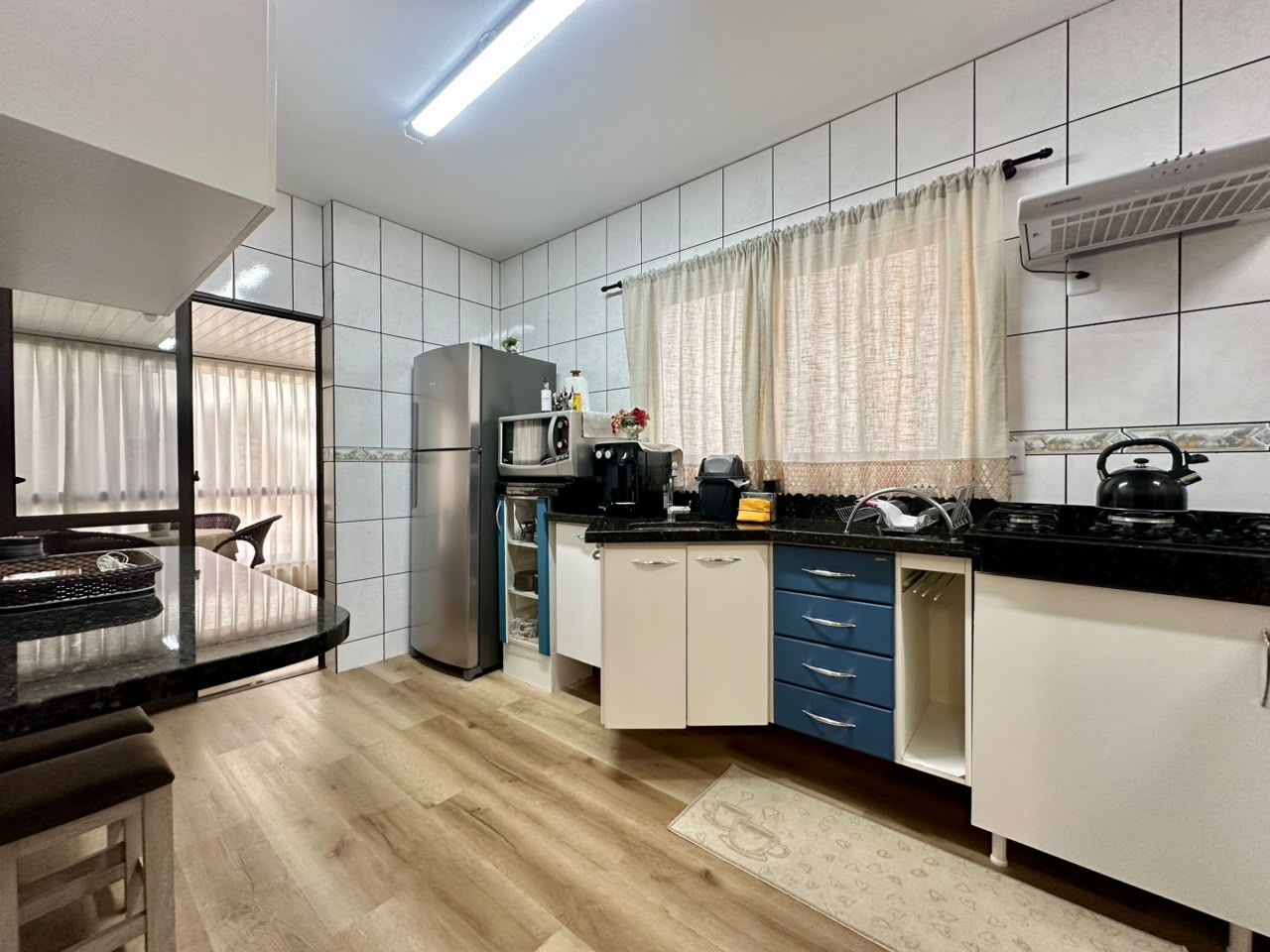 Apartamento com 3 dormitórios (1 suíte) à venda em Meia Praia, Itapema — Napoli — ambiente 12
