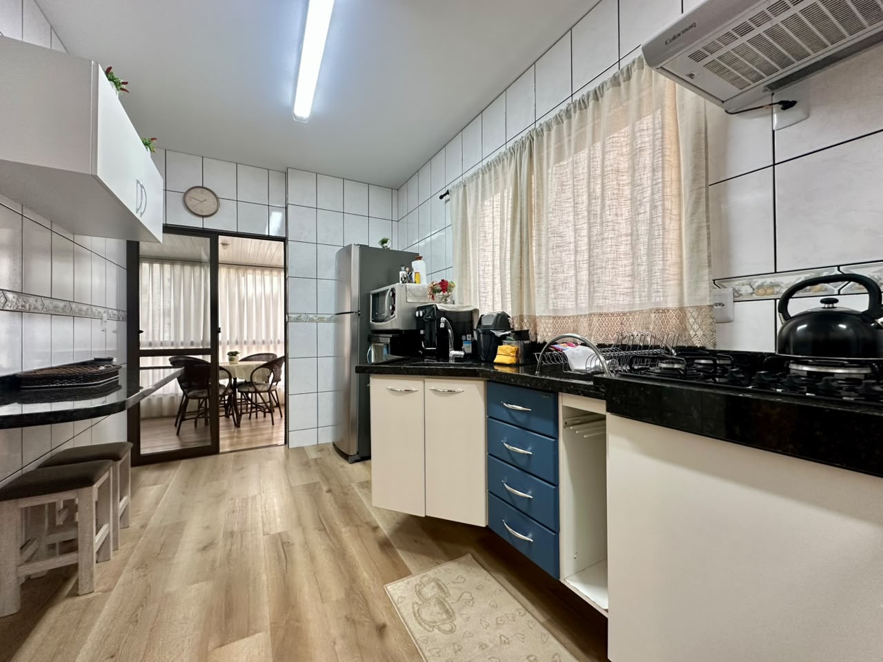 Apartamento com 3 dormitórios (1 suíte) à venda em Meia Praia, Itapema — Napoli — ambiente 13