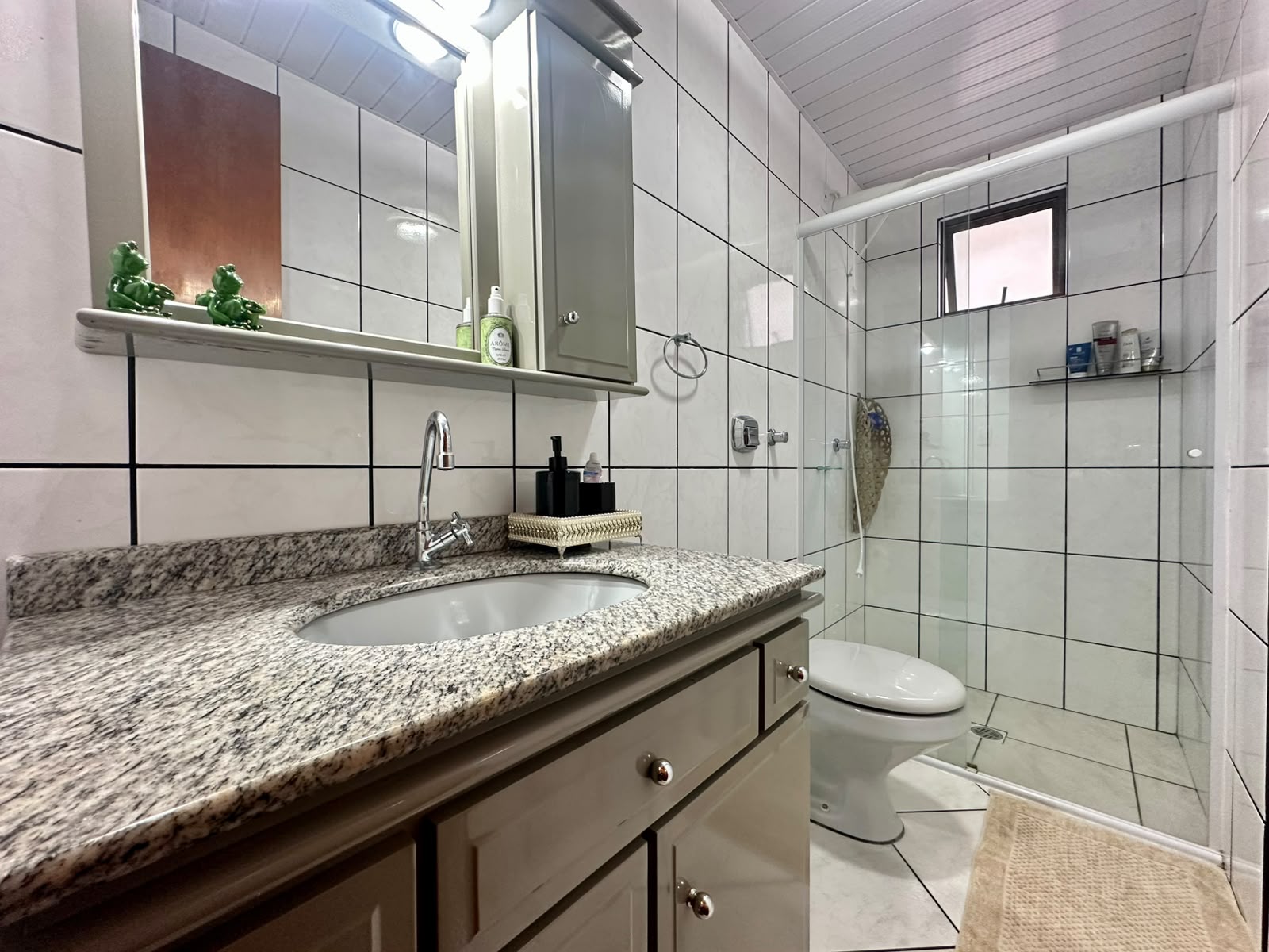 Apartamento com 3 dormitórios (1 suíte) à venda em Meia Praia, Itapema — Napoli — ambiente 15